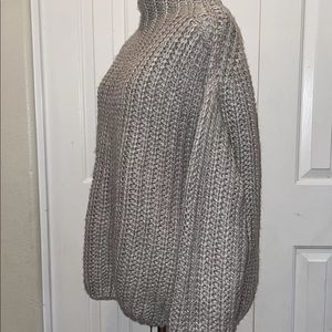 Kendall & Kylie grey knit sweater